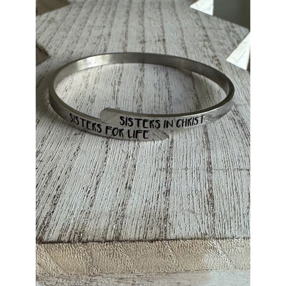 Vintage Faith Bracelet - Picture 2 of 5